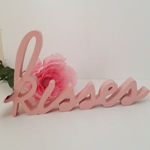 Nwt pink kisses wooden sign